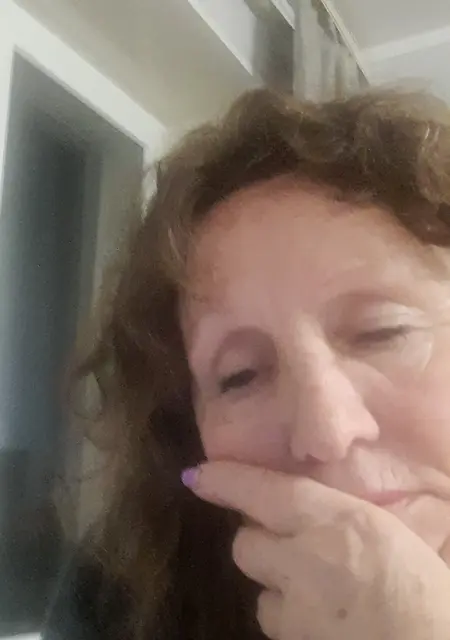 Нина из Донецка, мне 65, познакомлюсь для постоянных отношений