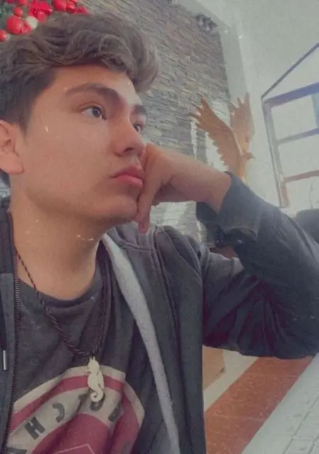 Я Dereck, 24, из Мадрида, ищу знакомство