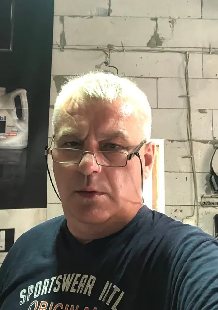 Роман з Києва, шукаю на сайті постійні стосунки