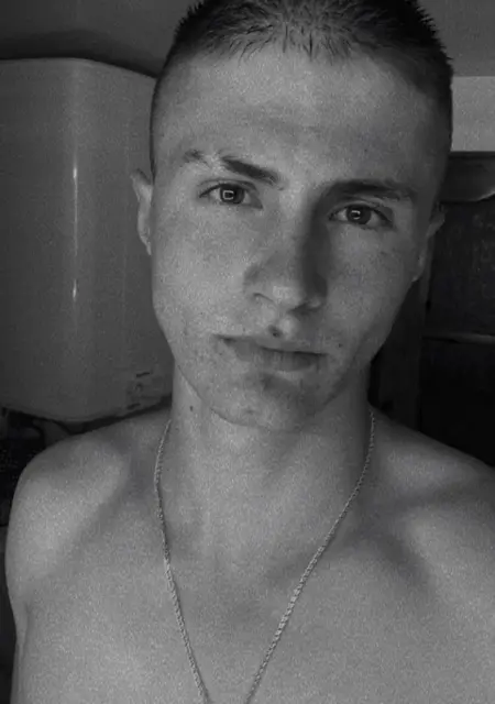 Я Bogdan, 21, из Луцка, ищу знакомства на одну ночь