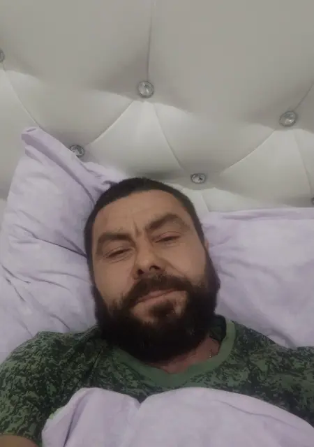 Вячеслав из Стаханова, ищу на сайте знакомства на одну ночь