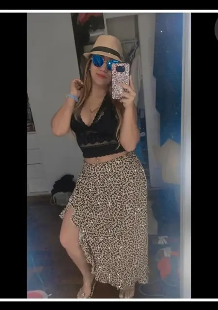Soy Bella De La Rosa, 30 años de Madrid, busco conocer gente