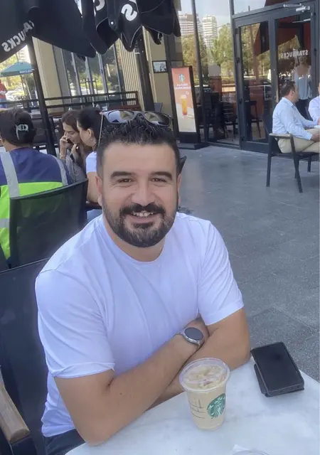 Burak из Анкары, ищу на сайте знакомства на одну ночь