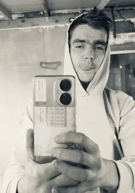 Сергей из Синельникова, мне 30, познакомлюсь на одну ночь