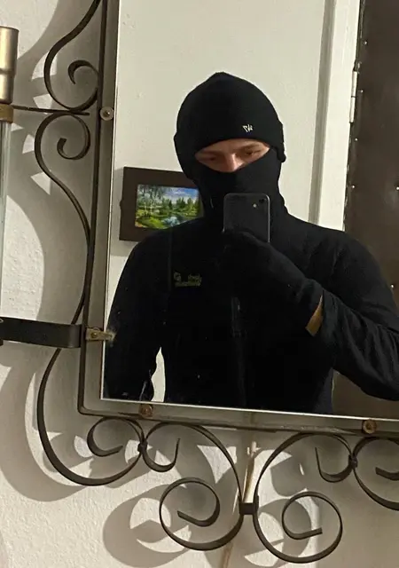 Александр из Ясиноватой, ищу на сайте знакомства на одну ночь