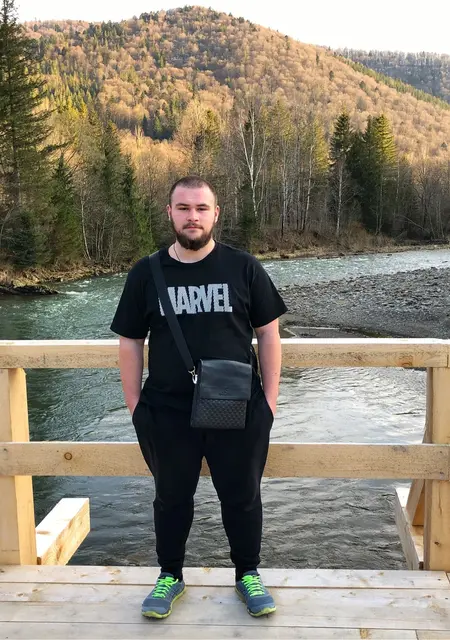 Женя из Харькова, мне 21, познакомлюсь на одну ночь