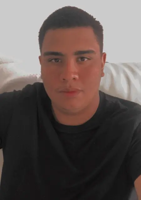 Я Paulo, 22, из Сантарного, ищу знакомство для приятного времяпровождения