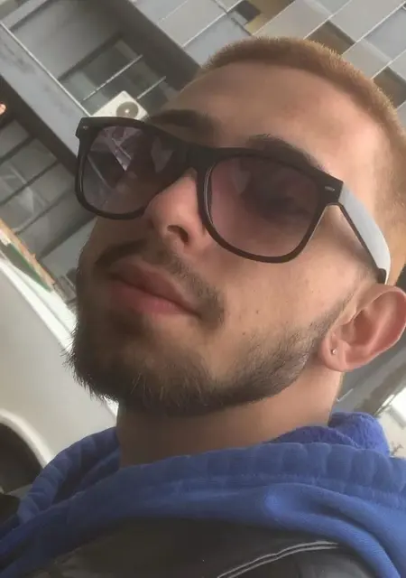 Я Orkun, 19, знакомлюсь на одну ночь в Бурсе