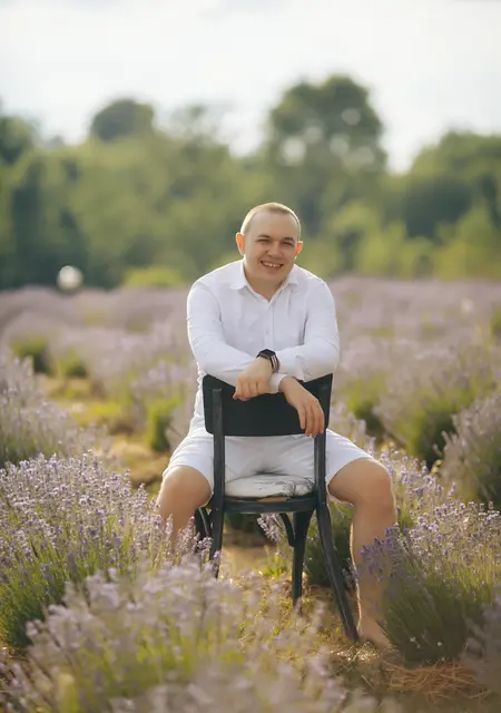 Макс из Хмельницкого, мне 33, познакомлюсь для приятного времяпровождения