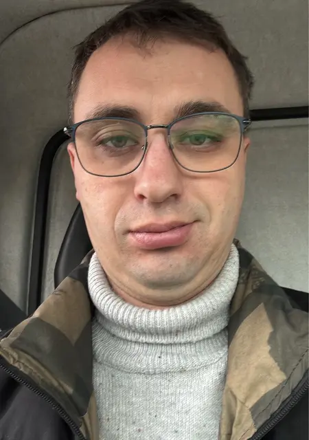 Sergiu из Рима, ищу на сайте знакомства без обязательств