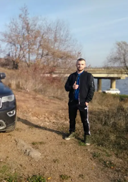 Кирил из Измаила, мне 34, познакомлюсь для приятного времяпровождения