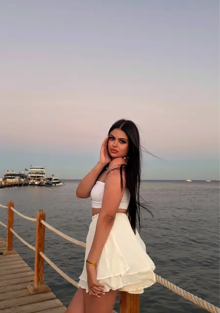 Я Карина, 22, из Франкфурта-на-майне, ищу знакомство для вирта