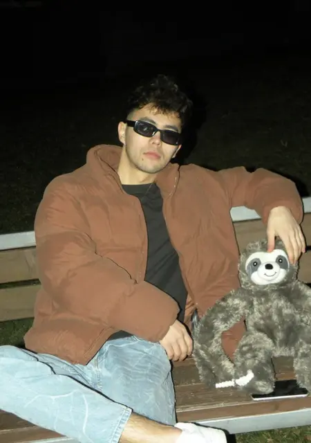 Я Асад, 24, из Нью Малден, ищу знакомство для открытые отношения