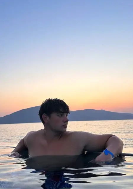 Я Vitalii, 19, из Черновцов, ищу знакомство для дружбы