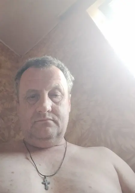 Я Евгений, 53, из Новопскова, ищу знакомства без обязательств
