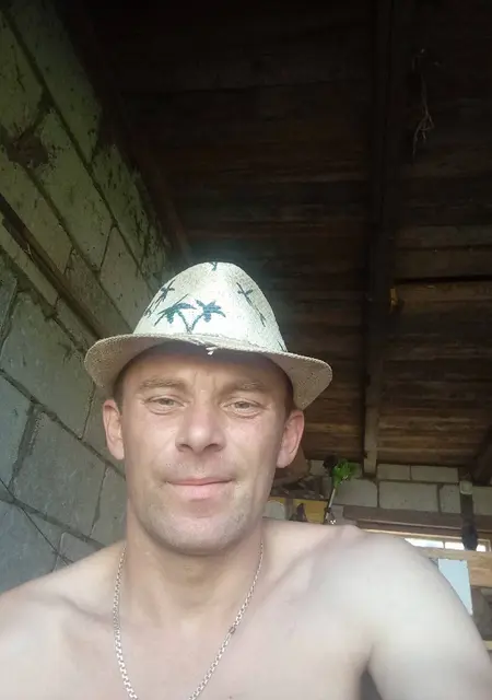 Олег из Барановичей, ищу на сайте общение