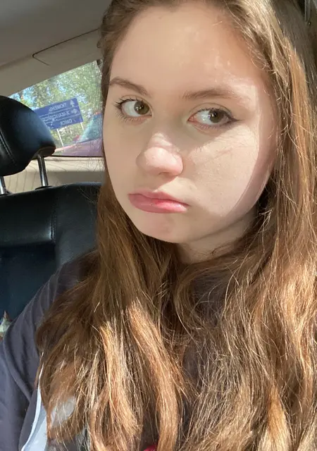 Я Лиза, 19, знакомлюсь для общения в Париже