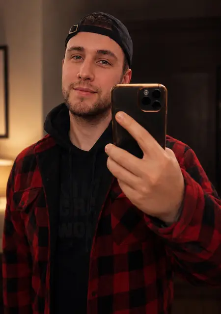 Я Mike, 31 років, знайомлюсь для дружби у Чернівцях