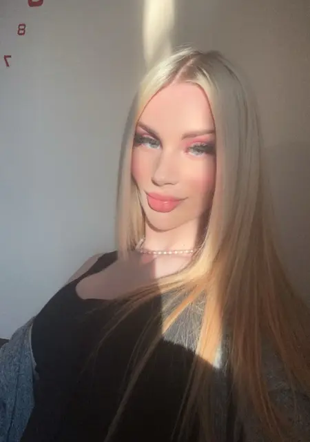 Я Isabelle, 19, знакомлюсь для общения в Бухаресте