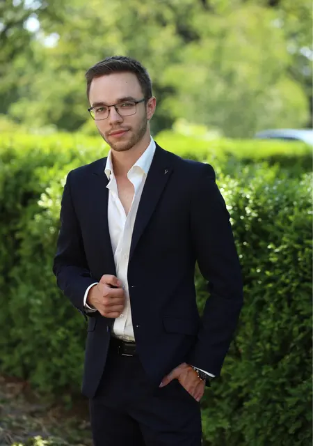 Коля из Мукачева, мне 25, познакомлюсь для приятного времяпровождения