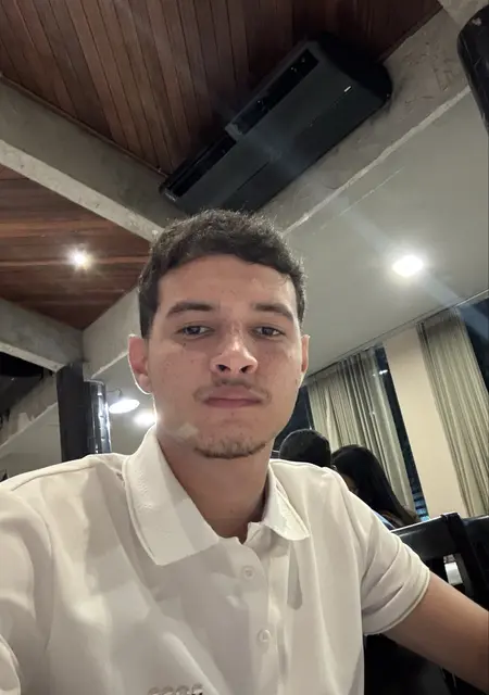 Matheus из Гоянии, ищу на сайте дружбу