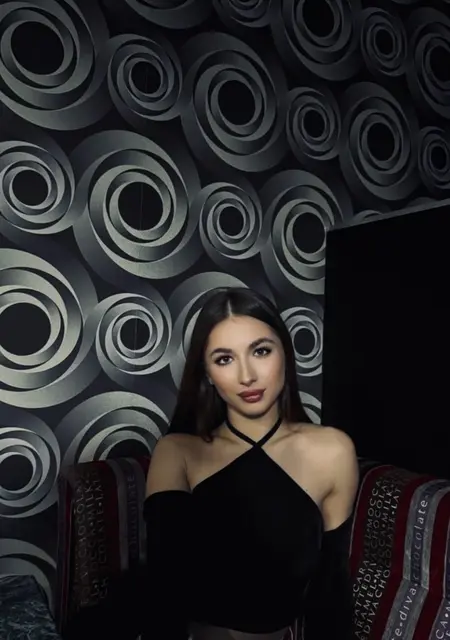 Я Дина, 19, из Запорожья, ищу знакомство для дружбы