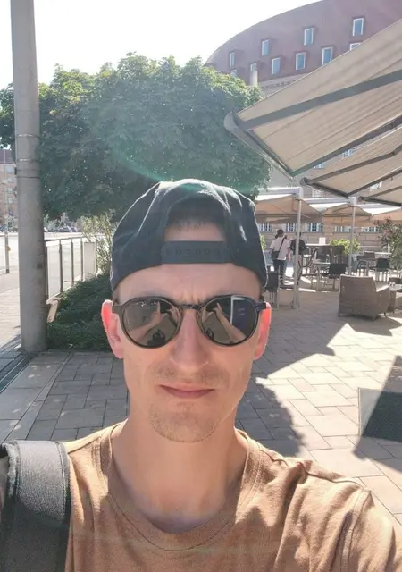 Алексей из Хамминкельн, мне 32, познакомлюсь на одну ночь