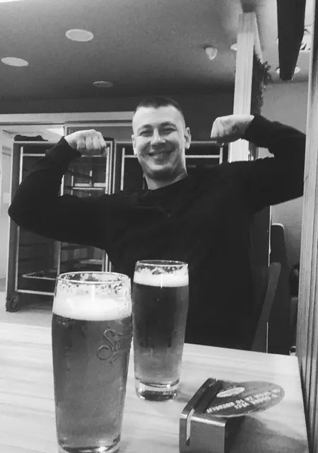 Oleh из Брно, мне 26, познакомлюсь на одну ночь