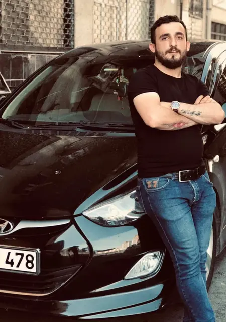 Emre из Стамбула, мне 31, познакомлюсь для приятного времяпровождения