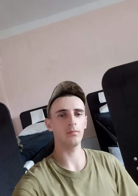 Я Макс, 25, знакомлюсь без обязательств в Немирове