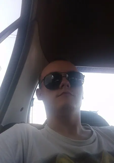 Я Влад, 27, знакомлюсь без обязательств в Осиповичах