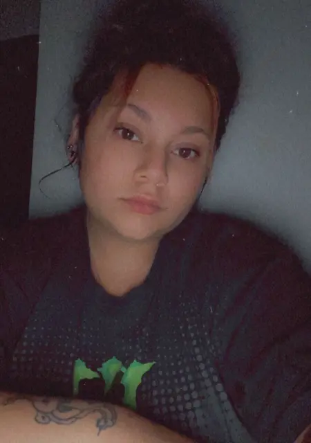 Я Lucie, 22, знакомлюсь на одну ночь в Мосте