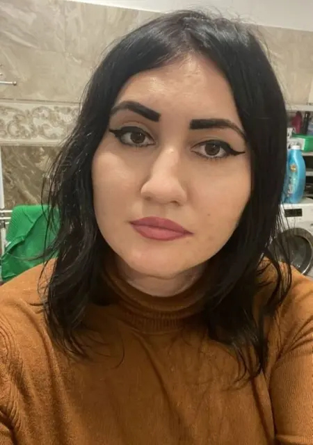 Cristina из Бухареста, мне 33, познакомлюсь