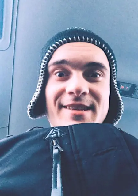 Я Arsen, 23, знакомлюсь в Праге