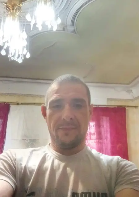 Я Денис, 41, из Луганска, ищу знакомство для постоянных отношений