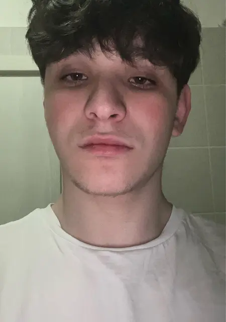Андрей из Бухареста, ищу на сайте знакомства без обязательств