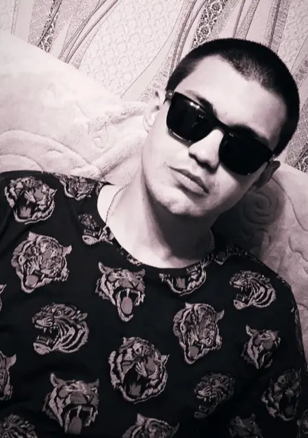 Я Константин, 32 років, знайомлюсь для спільних подорожей у Краматорську