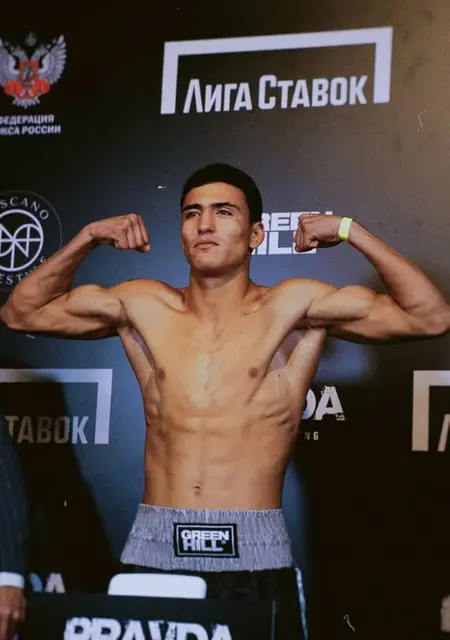 Я Газиз, 25 років, знайомлюсь для відкриті стосунки у Донецьку