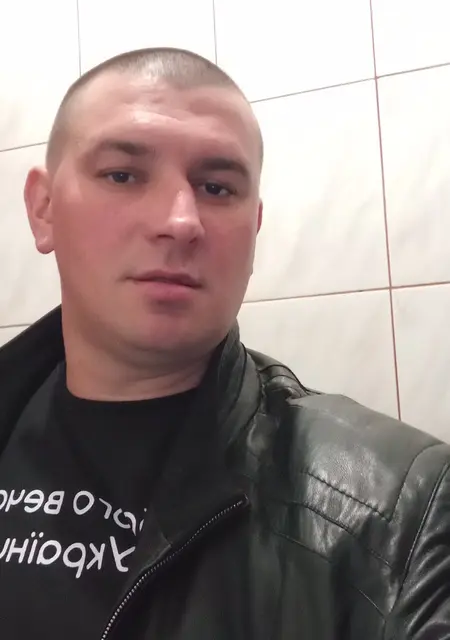 Я Vlad, 39 років, знайомлюсь для спілкування у Житомире