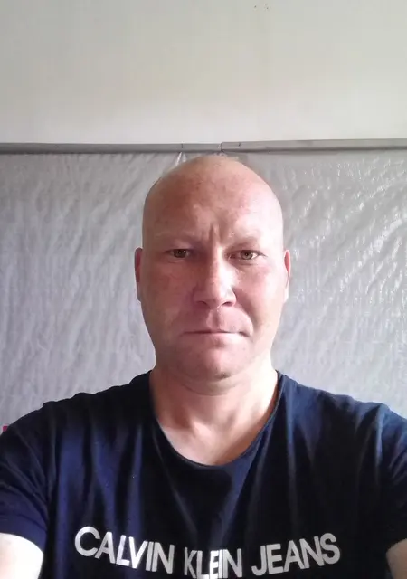 Я Руслан, 37 років з Маріуполя, шукаю знайомство для спілкування