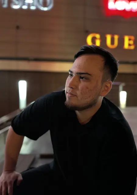 Кирил из Актобе, ищу на сайте знакомства на одну ночь