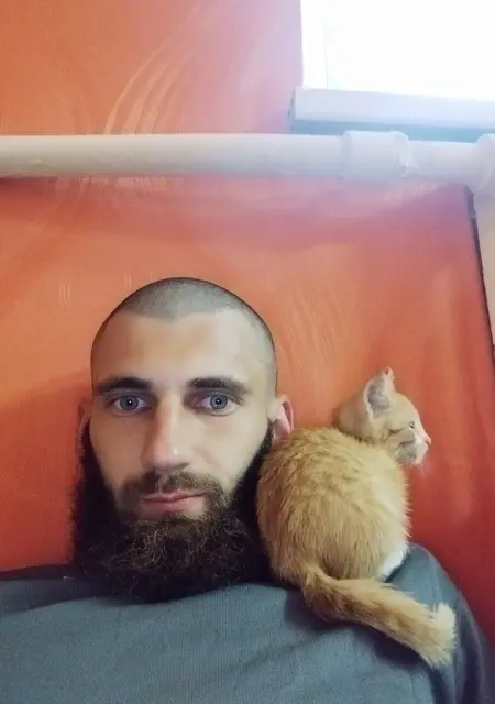 Я Владислав, 30, из Полтавы, ищу знакомства на одну ночь