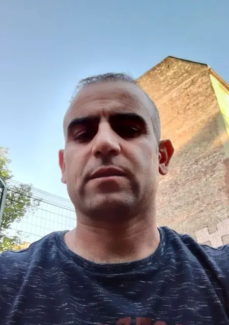Я Muzaffer, 41, знакомлюсь в Берлине