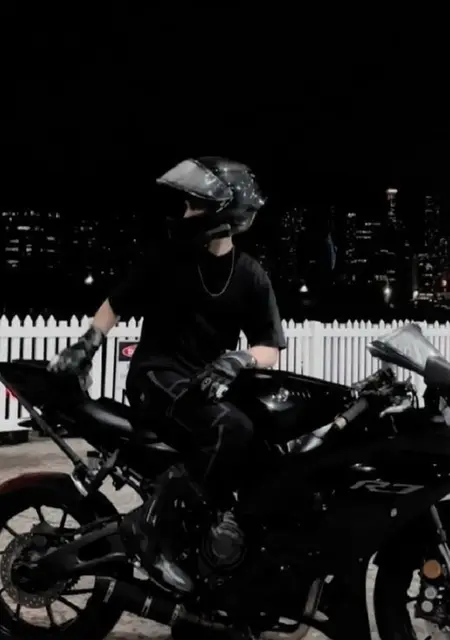 Я Тимур, 26, знакомлюсь на одну ночь в Слау