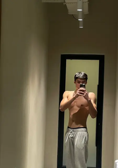 Moderated из Астаны, мне 19, познакомлюсь на одну ночь