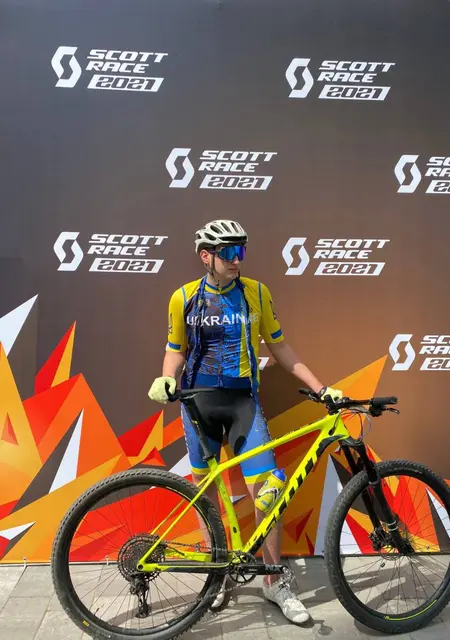 Я Дима, 22, знакомлюсь без обязательств в Чернигове