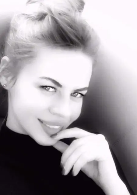 Я Nina, 35, знакомлюсь без обязательств в Харькове