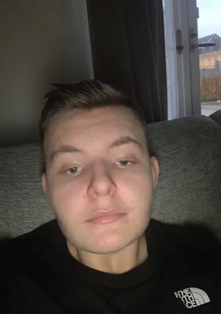 Max из Уппсала, ищу на сайте знакомства на одну ночь