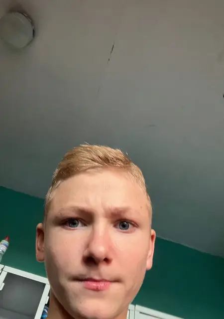 Vlad из Луцка, мне 19, познакомлюсь на одну ночь