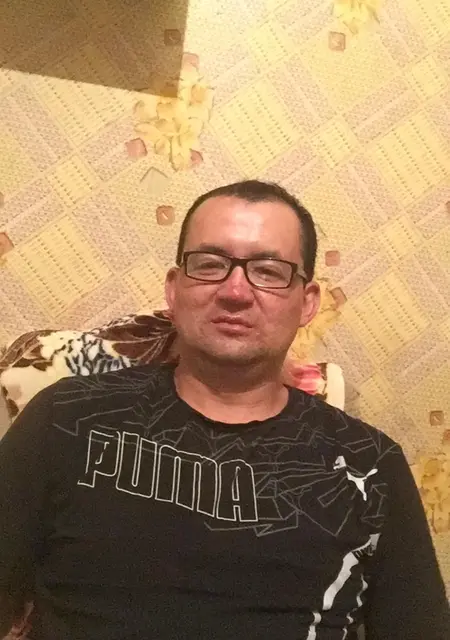Я Анатолий, 43, из Караганды, ищу знакомства без обязательств